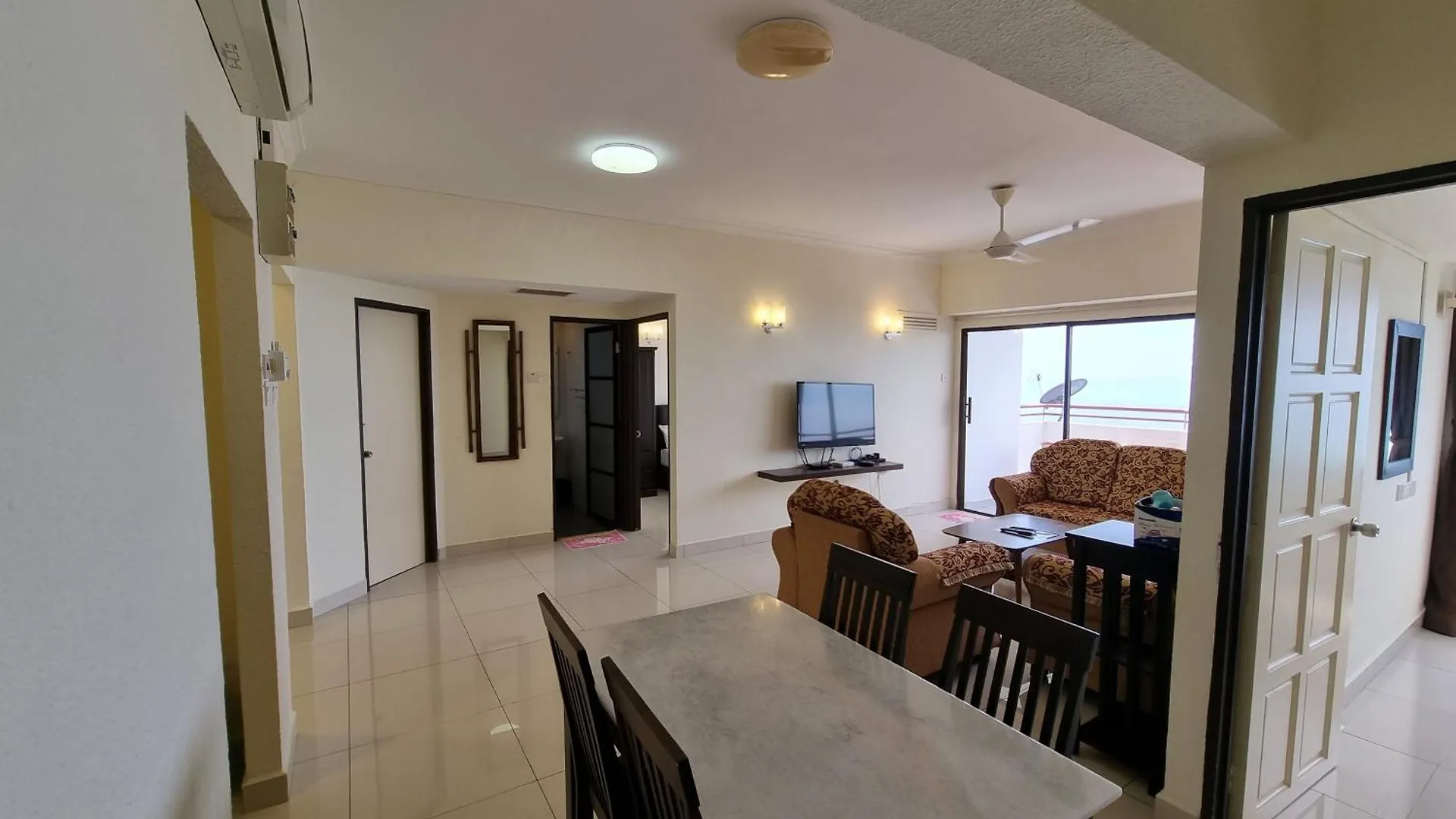 Aloka Seaview Apartment Batu Ferringhi