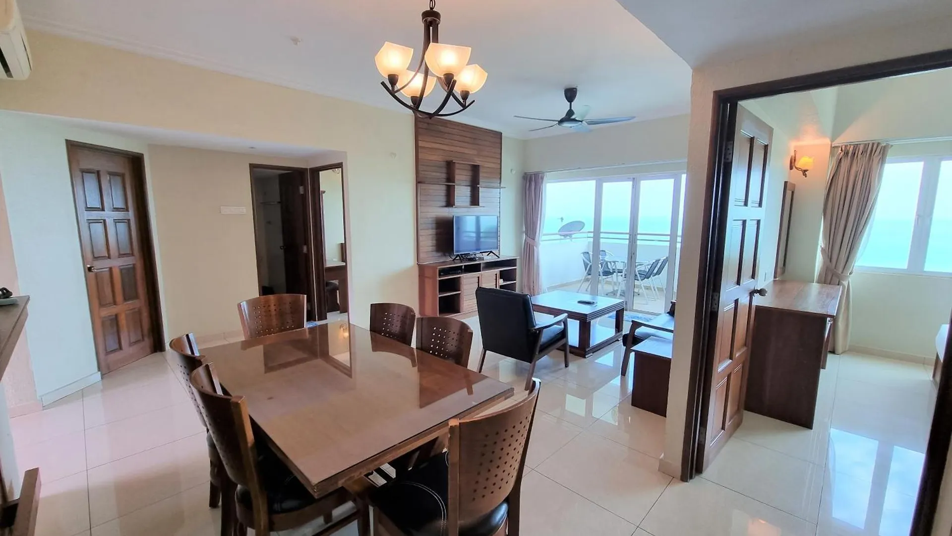 Aloka Seaview Apartment Batu Ferringhi
