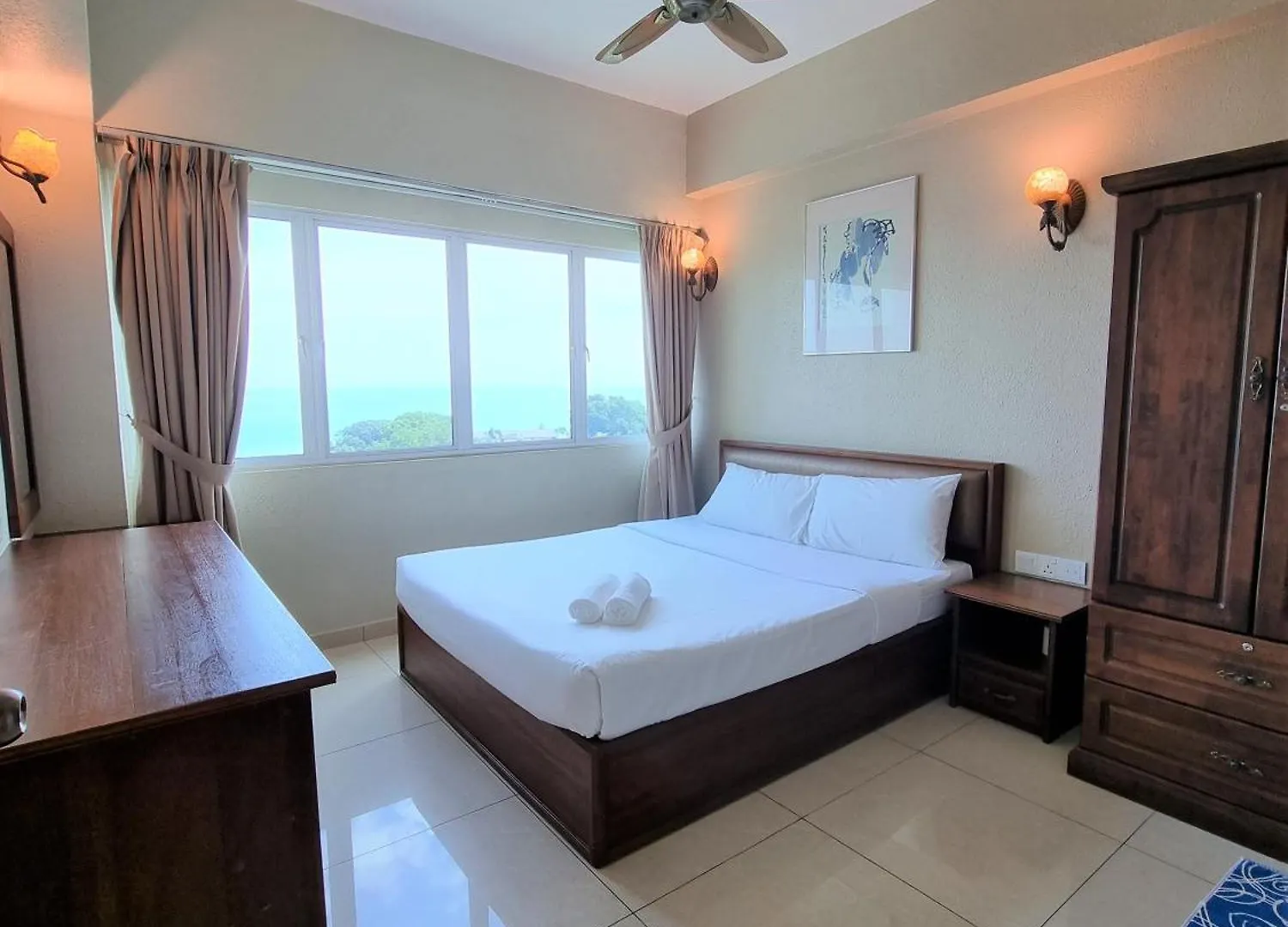 Aloka Seaview Apartment Batu Ferringhi