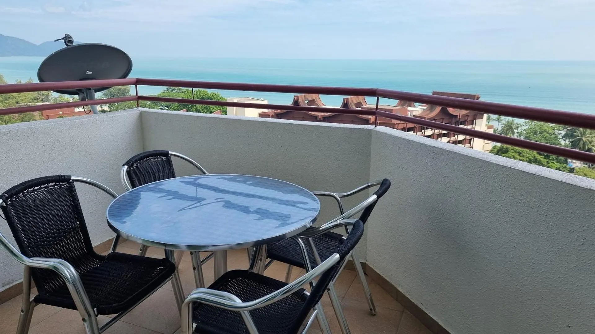 Aloka Seaview Apartment Batu Ferringhi