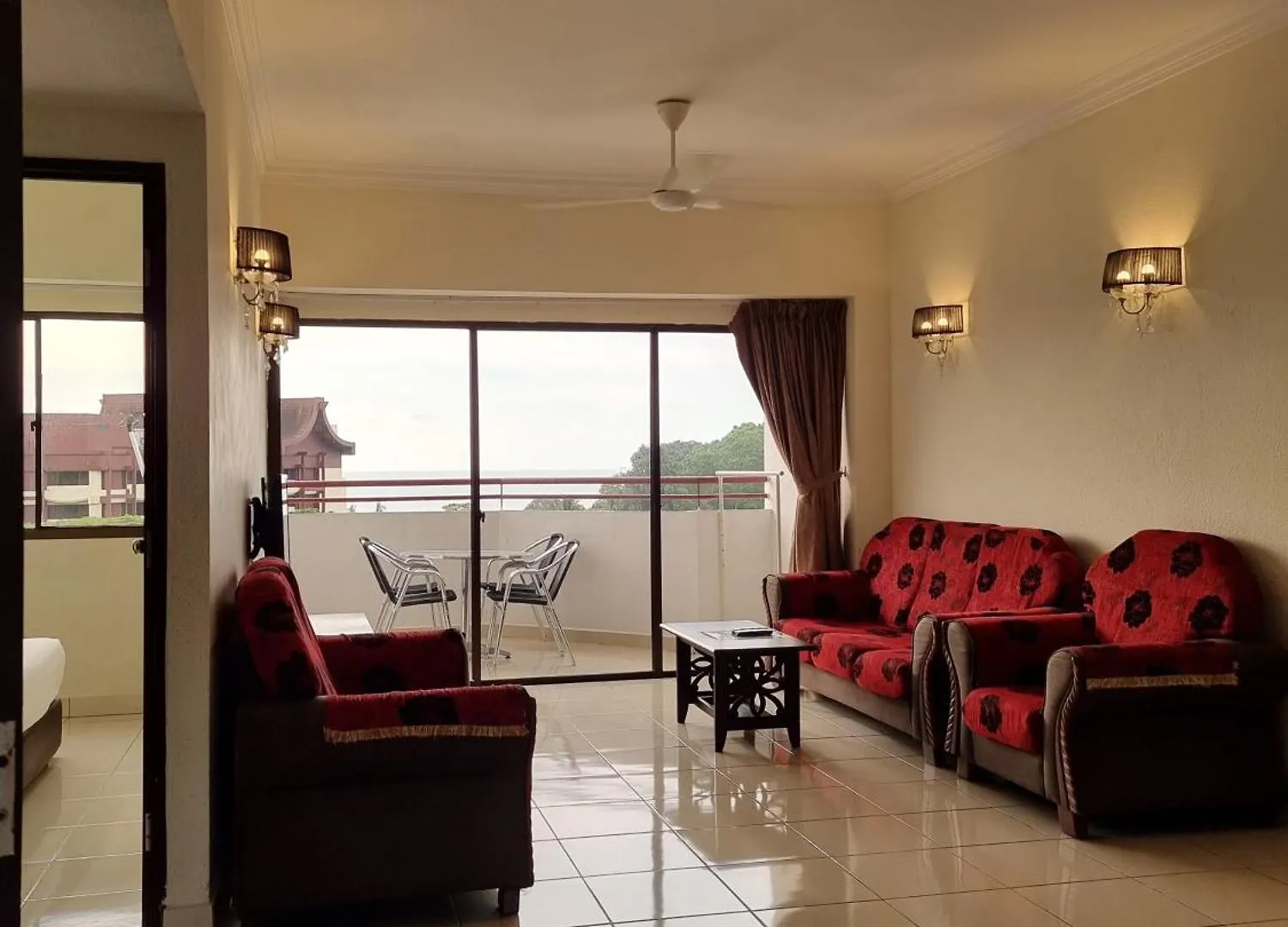 Aloka Seaview Apartment Batu Ferringhi