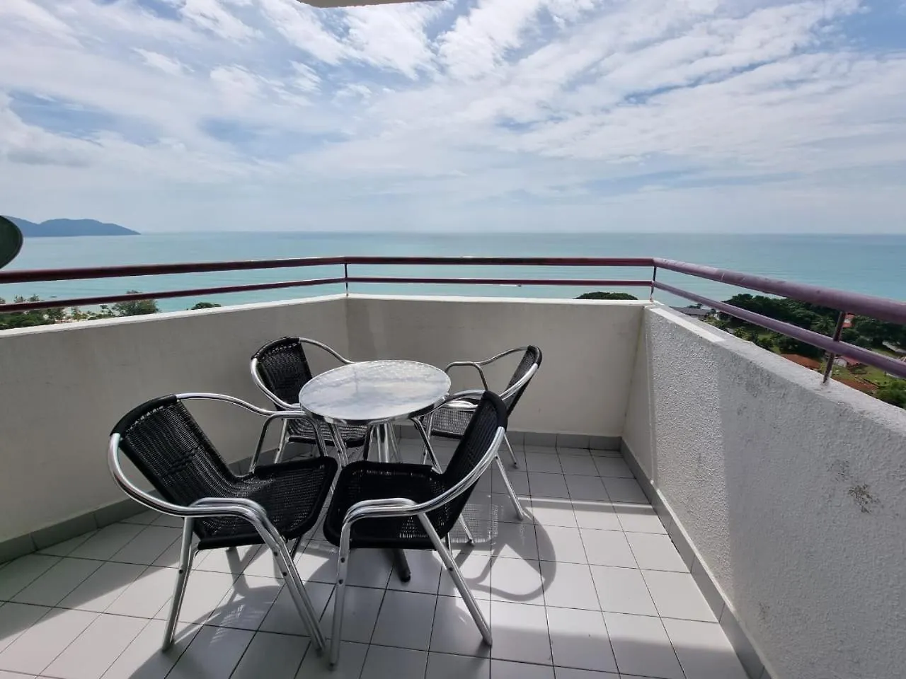 Aloka Seaview Apartment Batu Ferringhi